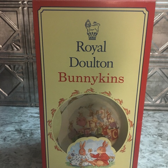 Royal Doulton 2pc Infant Set - Picture 1 of 4